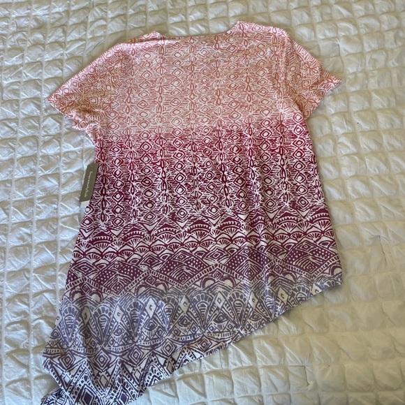 Chicos Stampled Ombré short sleeve Women's asymmetrical top - Picture 6 of 7